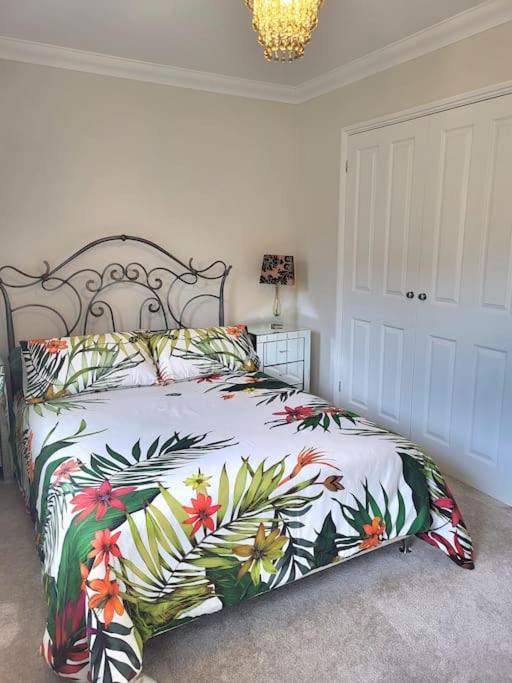 Unique And Stylish 3 Bedroom Townhouse Villa *